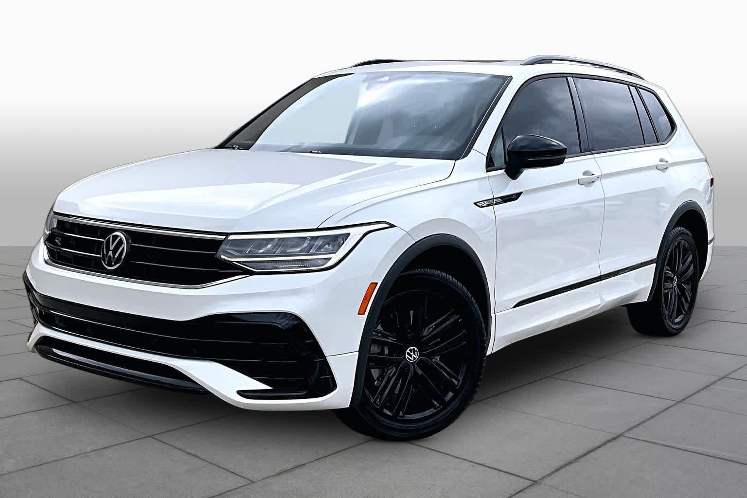 2022 Volkswagen Tiguan SE R-LINE BLACK