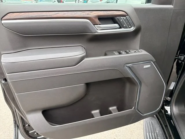 New 2026 Onyx Black GMC SLT image 17