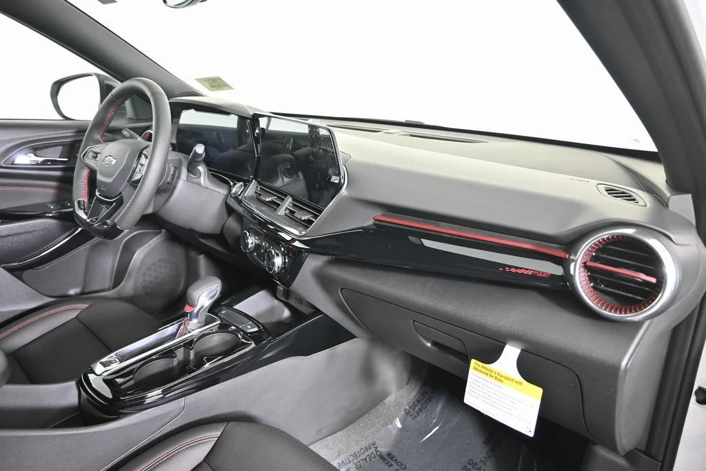2026 Chevrolet Trax RS - Photo 14