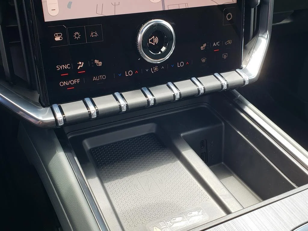2026 GMC Acadia AT4 - Photo 18