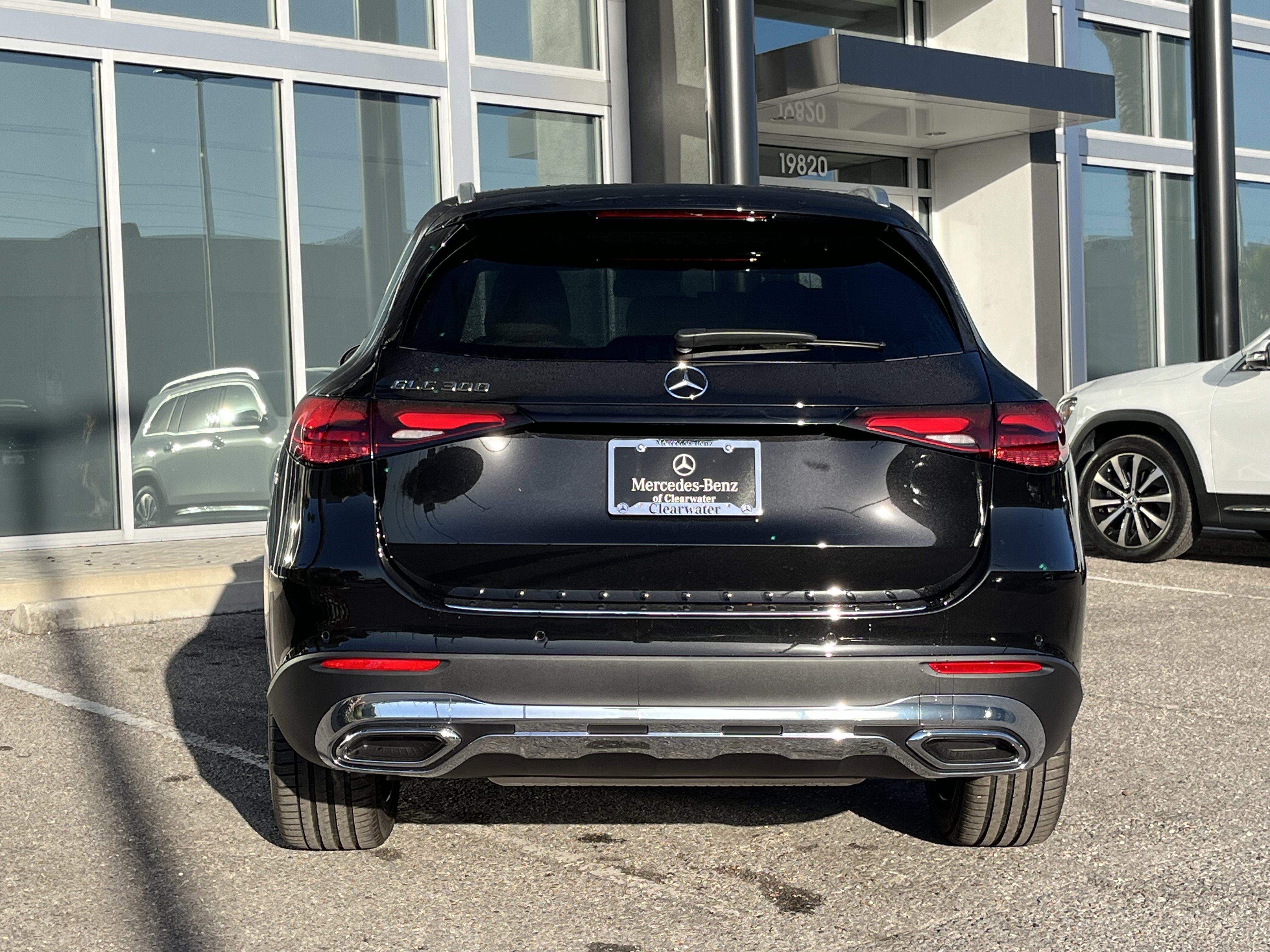 New 2026 Obsidian Black Metallic Mercedes-Benz GLC 300 image 5