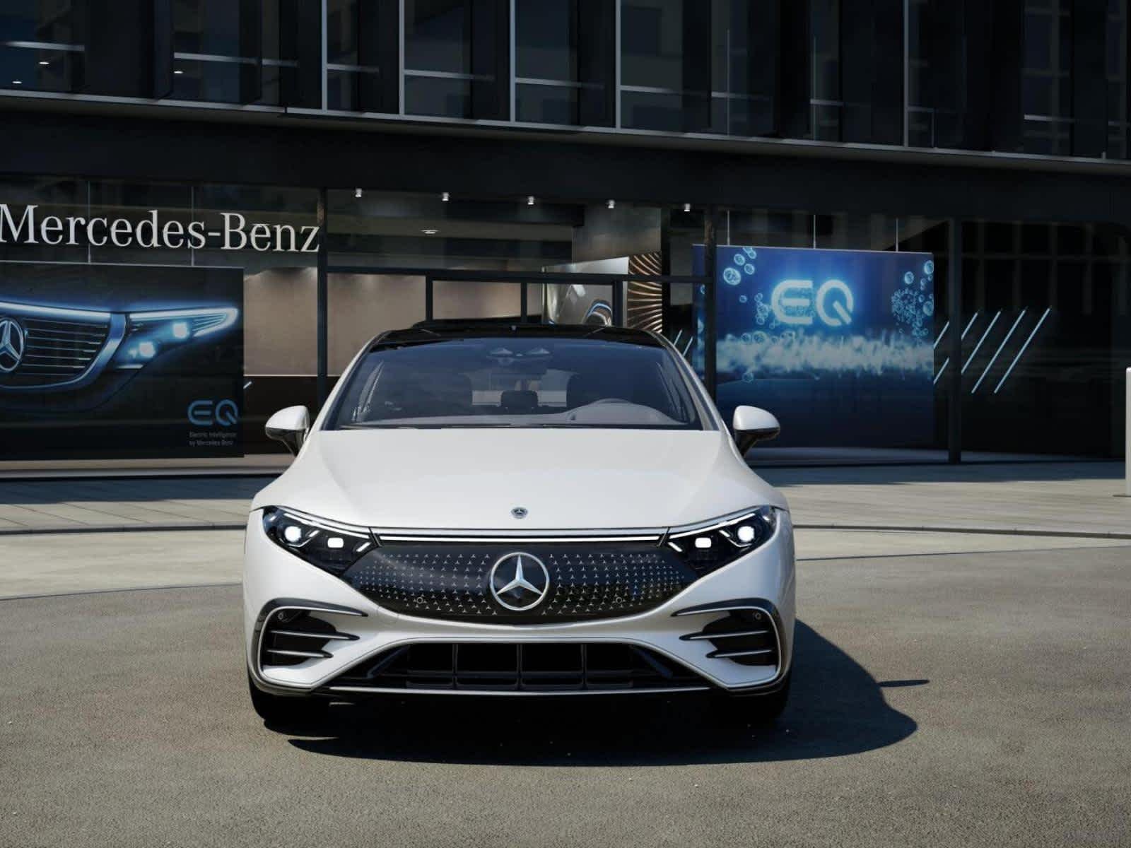 New 2026 MANUFAKTUR Moonlight White Metallic Mercedes-Benz EQS 450+ image 6