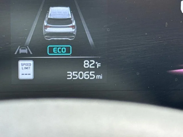 Used 2024 White Kia LX image 36