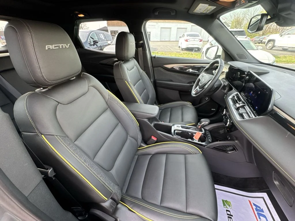 Used 2025 Gray Chevrolet ACTIV image 25