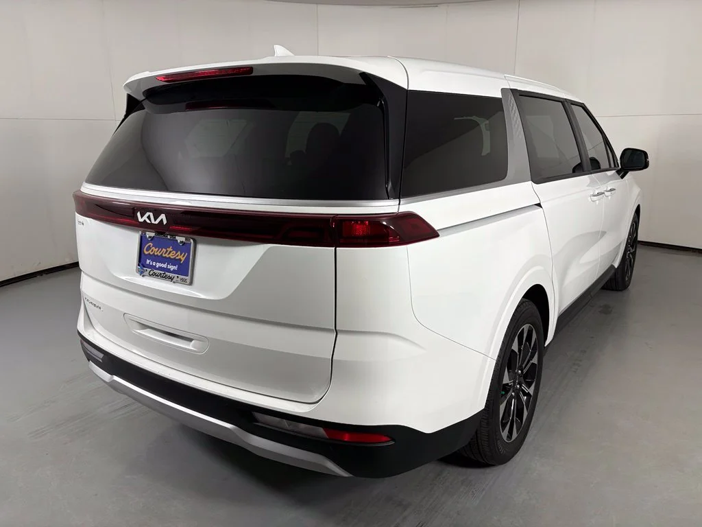 Used 2024 White Kia EX image 8