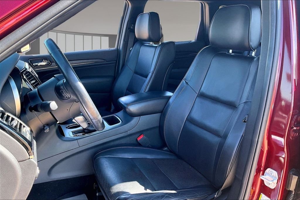 Used 2020 Red Jeep Overland image 26