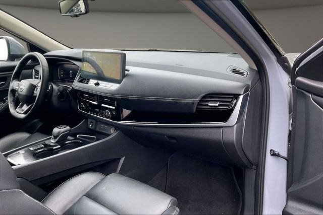 Used 2025 Gray Nissan SL image 15