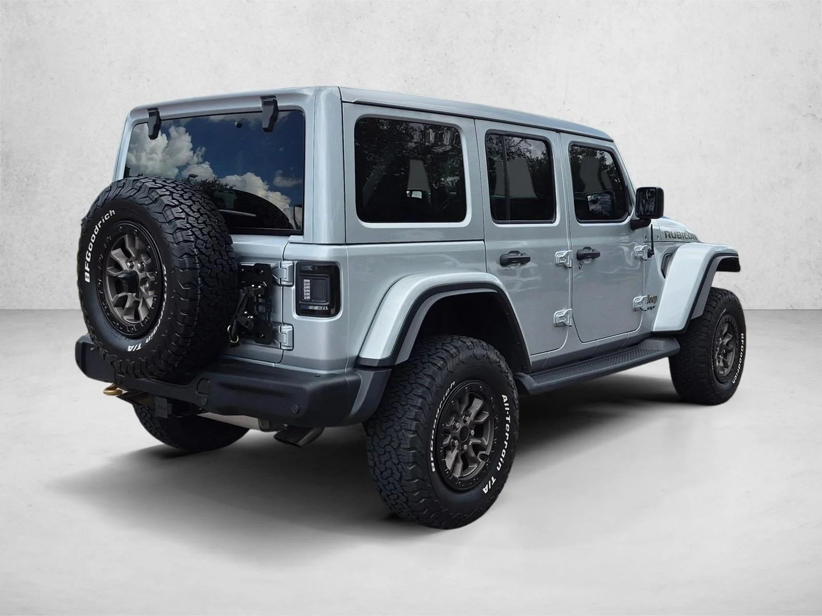 Used 2022 Silver Zynith Clearcoat Jeep Unlimited Rubicon 392 image 5