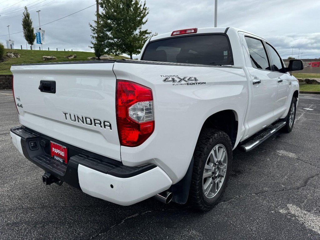 Used 2016  Toyota Platinum image 3