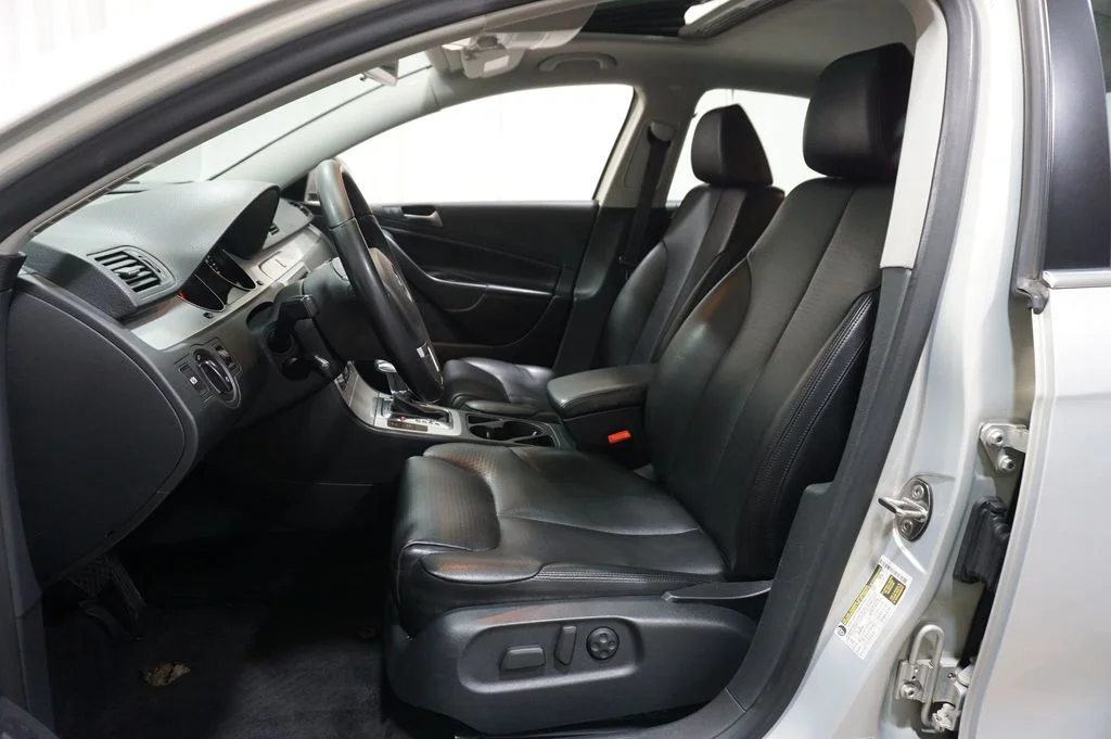 Used 2010 Silver Volkswagen Komfort image 10