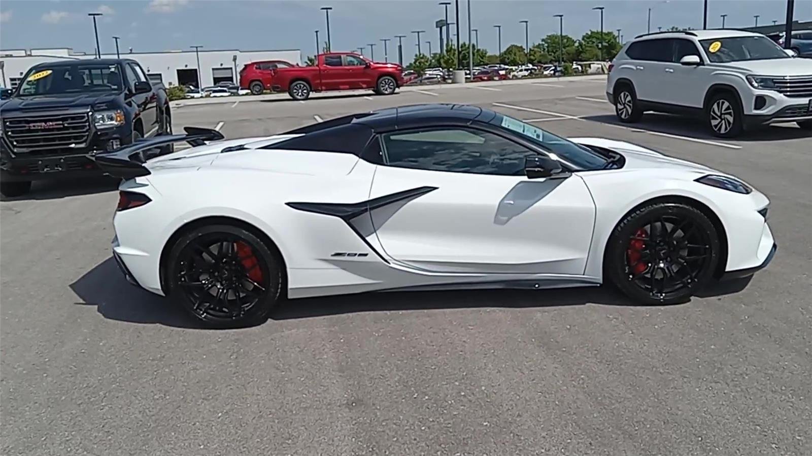 New 2026 Arctic White Chevrolet 2LZ image 9