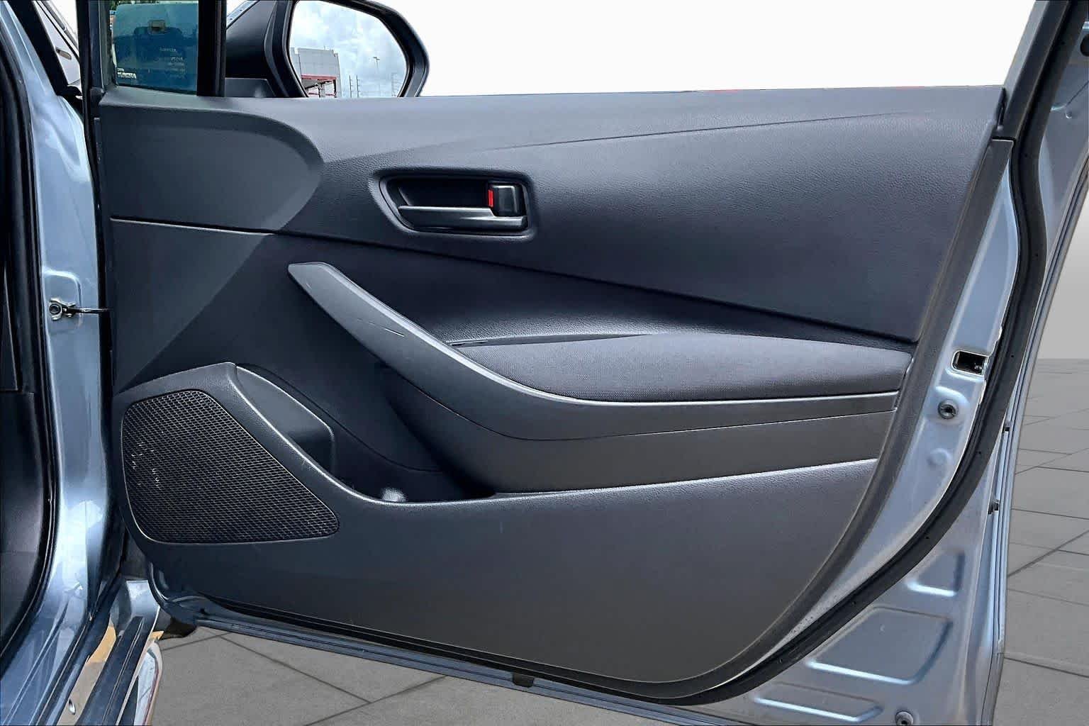 Used 2025 Celestite Toyota Hybrid LE image 21