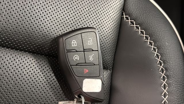 Used 2024 Summit White GMC Denali image 43
