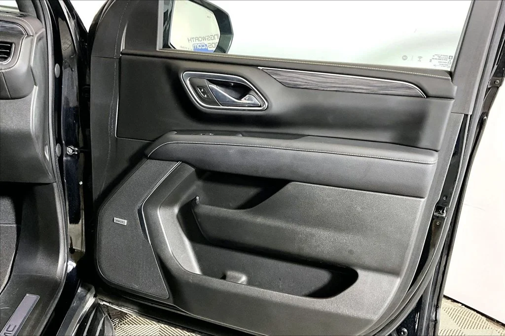 Certified Used 2023 Onyx Black GMC SLT image 19