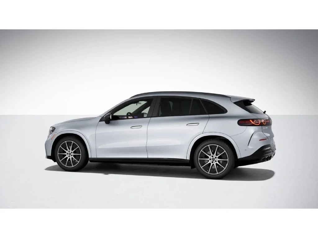 New 2027 Silver Mercedes-Benz GLC 400 image 32
