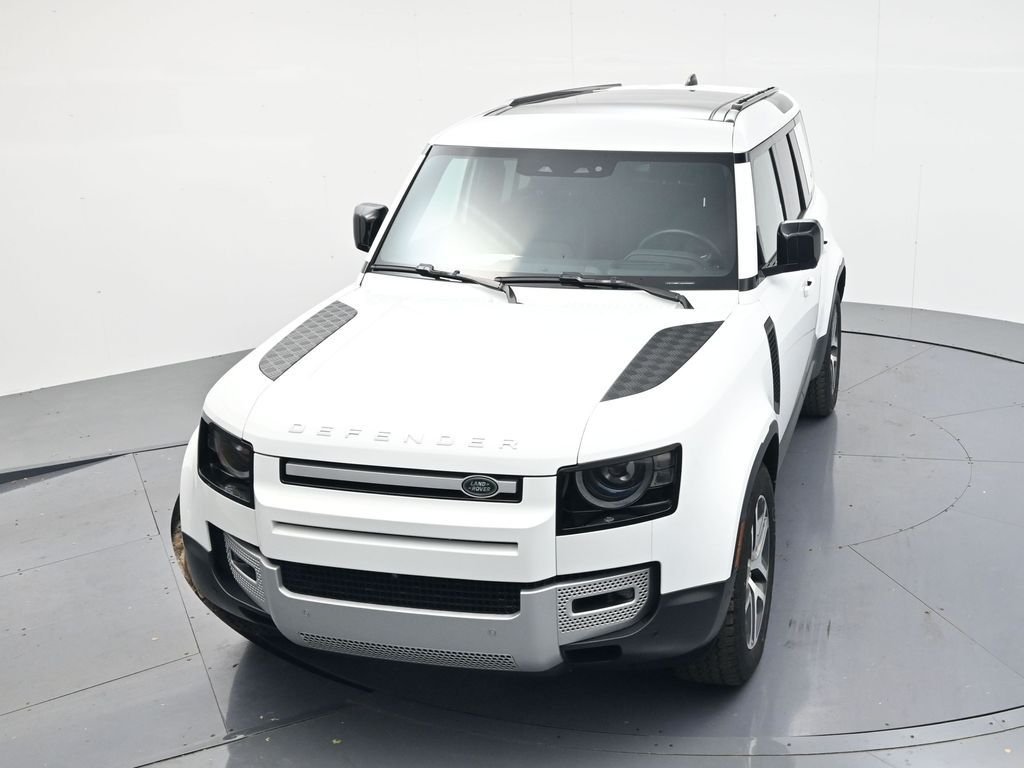 Used 2024 Fuji White Land Rover S image 36