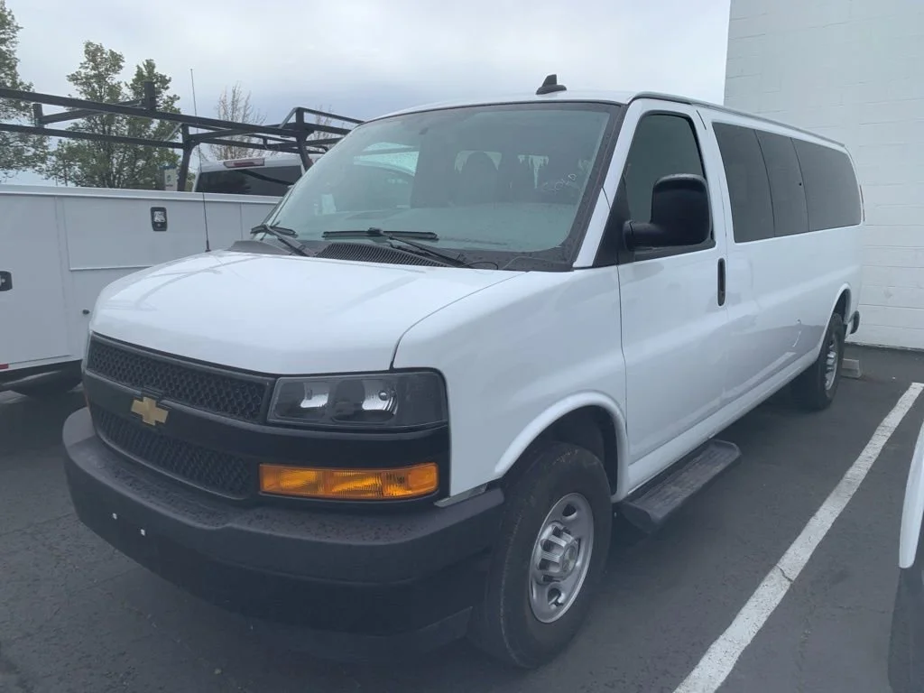 2023 Chevrolet Express 3500 LS Extended's photo