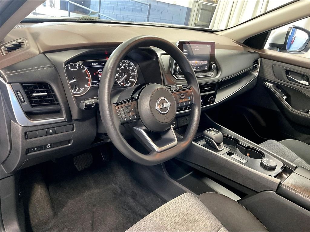 Used 2023 Silver Nissan SV image 8