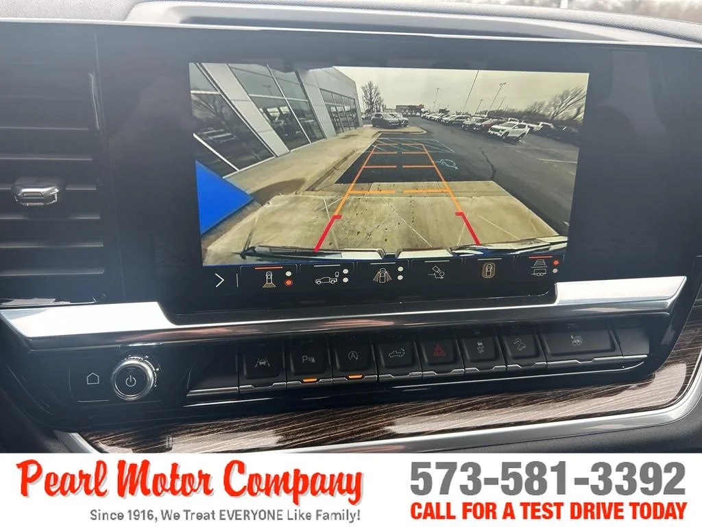 New 2026 Sterling Metallic GMC Elevation image 17