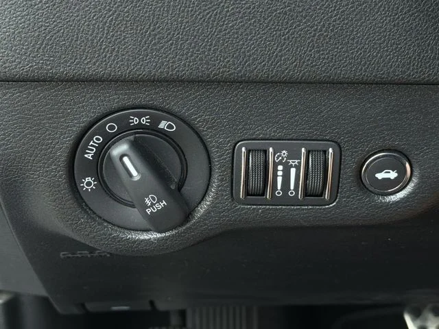 Used 2022 Purple Dodge R/T Scat Pack image 32