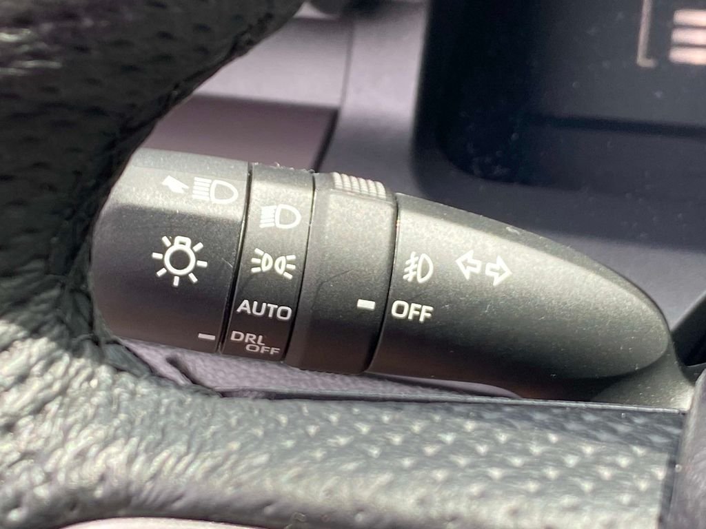 Used 2025 White Toyota SR5 image 20