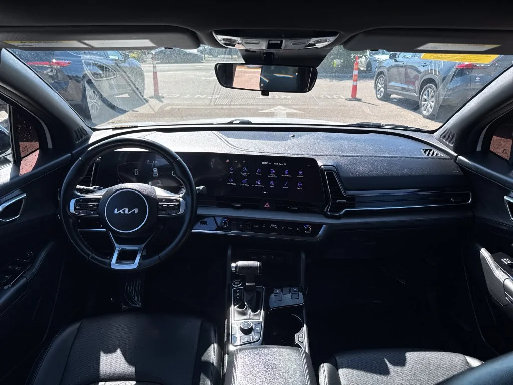 Used 2023 White Kia X-Line image 12