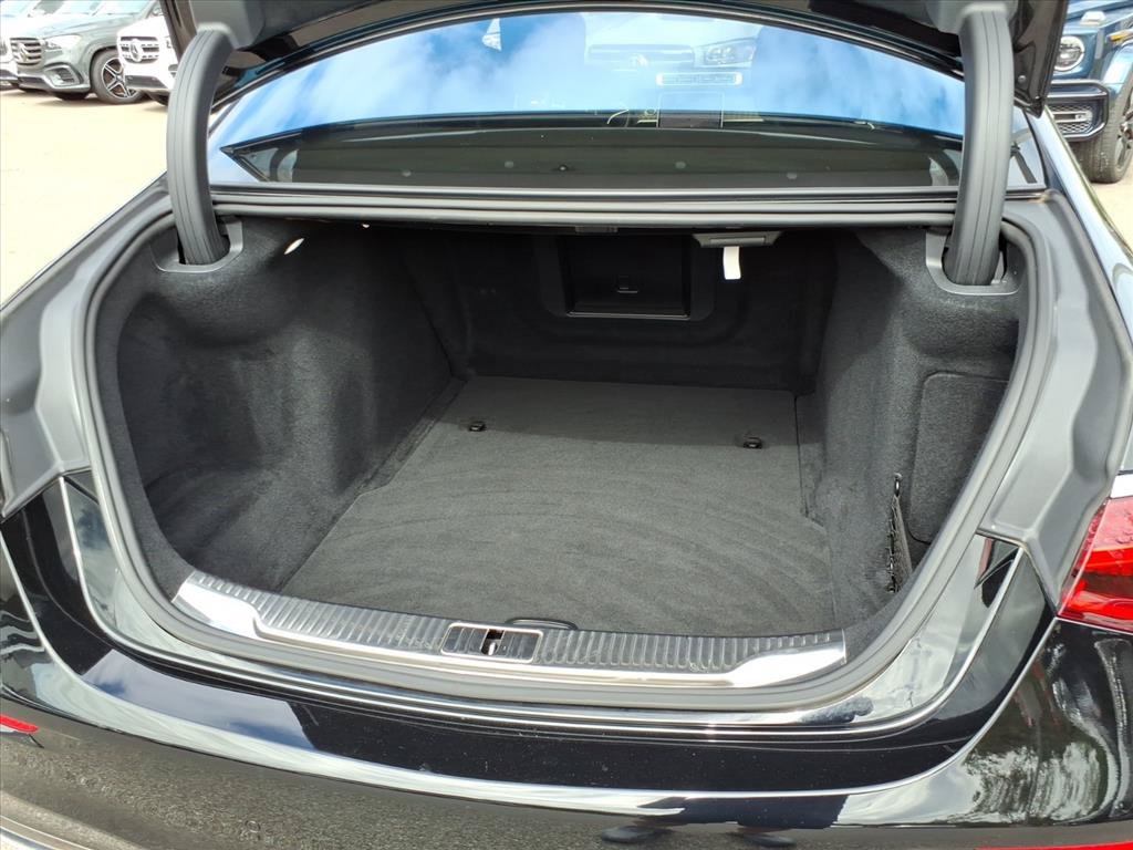Used 2023 Black Mercedes-Benz S580 image 13