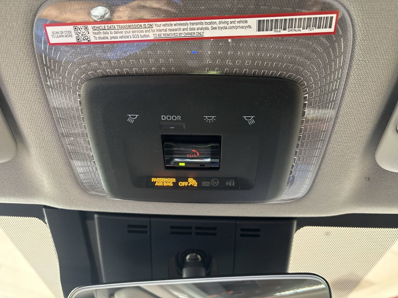 2026 Toyota Prius Plug-in Hybrid SE - Photo 16