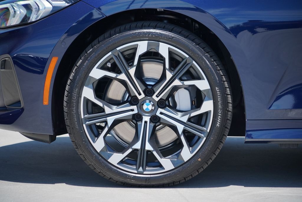 New 2026 Tanzanite Blue II Metallic BMW 330i xDrive image 5