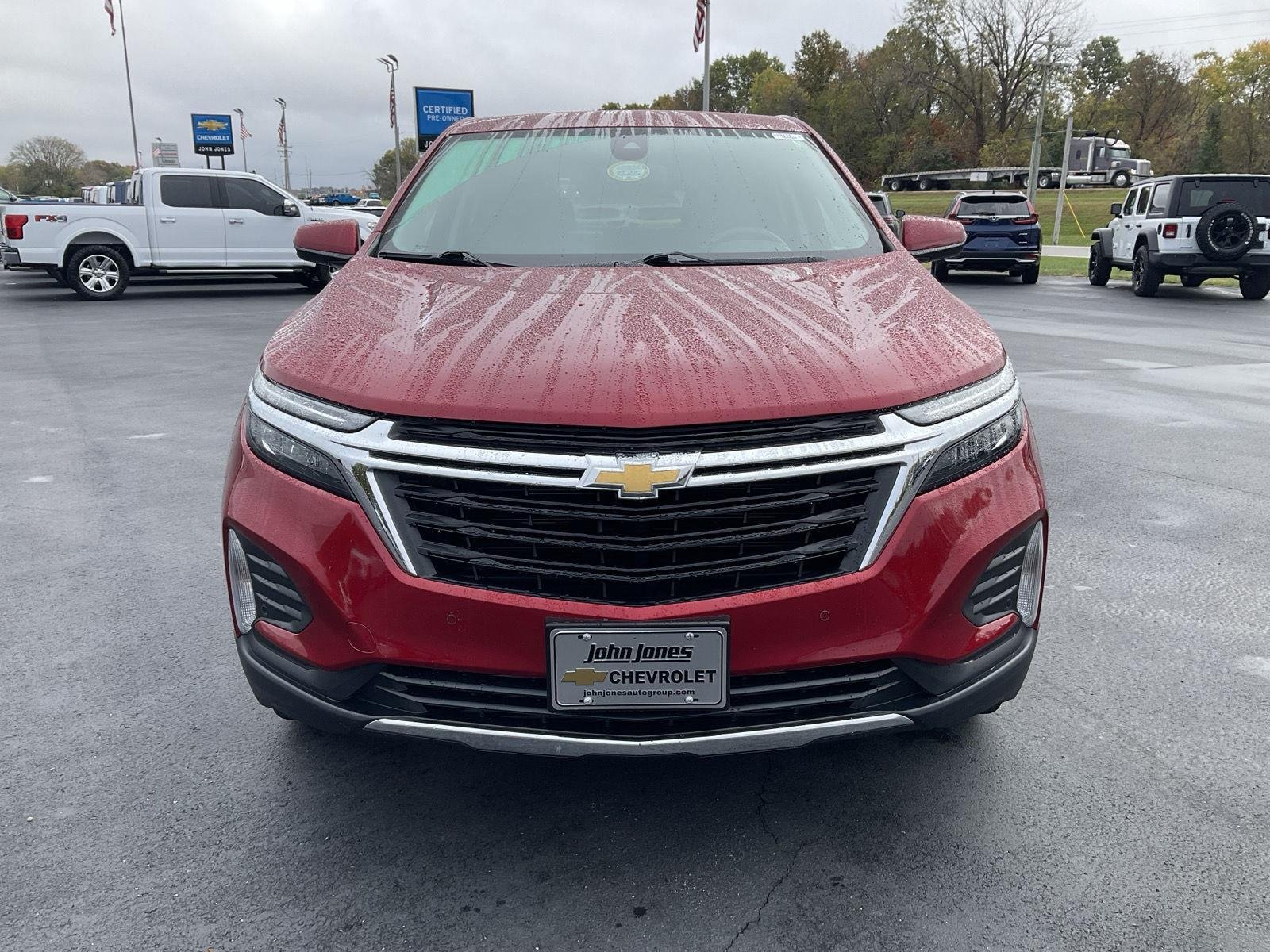 2023 Chevrolet Equinox LT photo 2