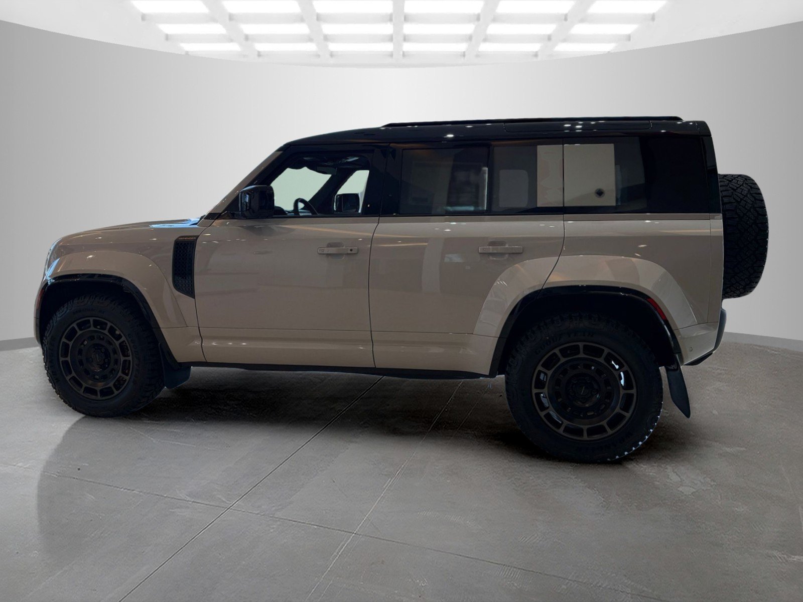 New 2026 Borasco Grey LAND ROVER OCTA image 8