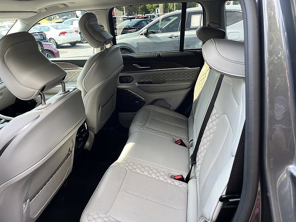 Used 2022 Baltic Gray Metallic Clearcoat Jeep Summit image 21