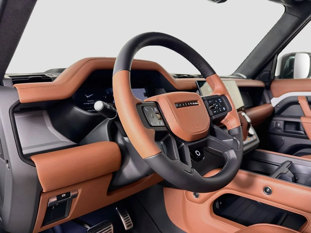 New 2026 Fuji White Land Rover  OCTA image 9