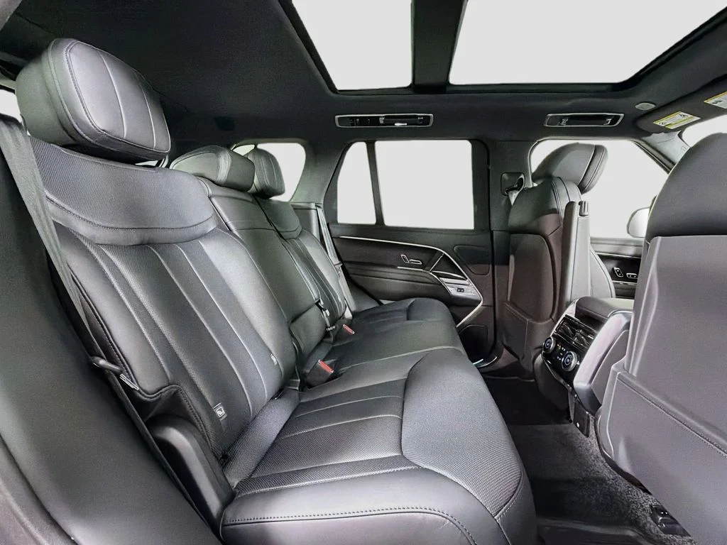 New 2026 Varesine Blue Land Rover SE image 29