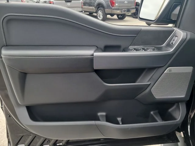 Used 2025 Black Ford XLT image 16