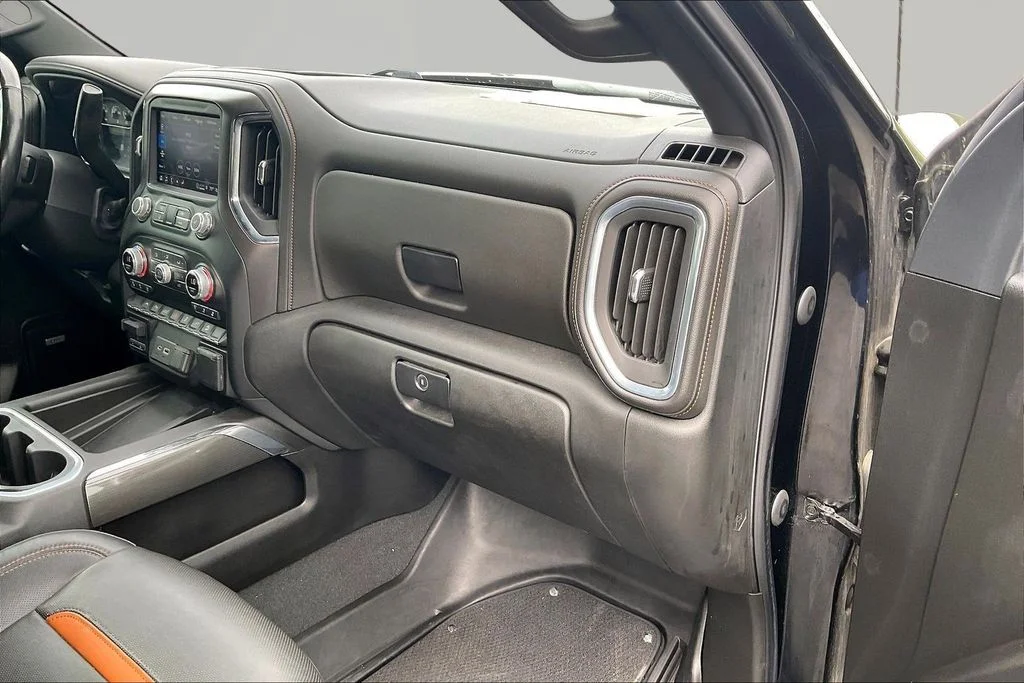 Used 2022 Onyx Black GMC AT4 image 30