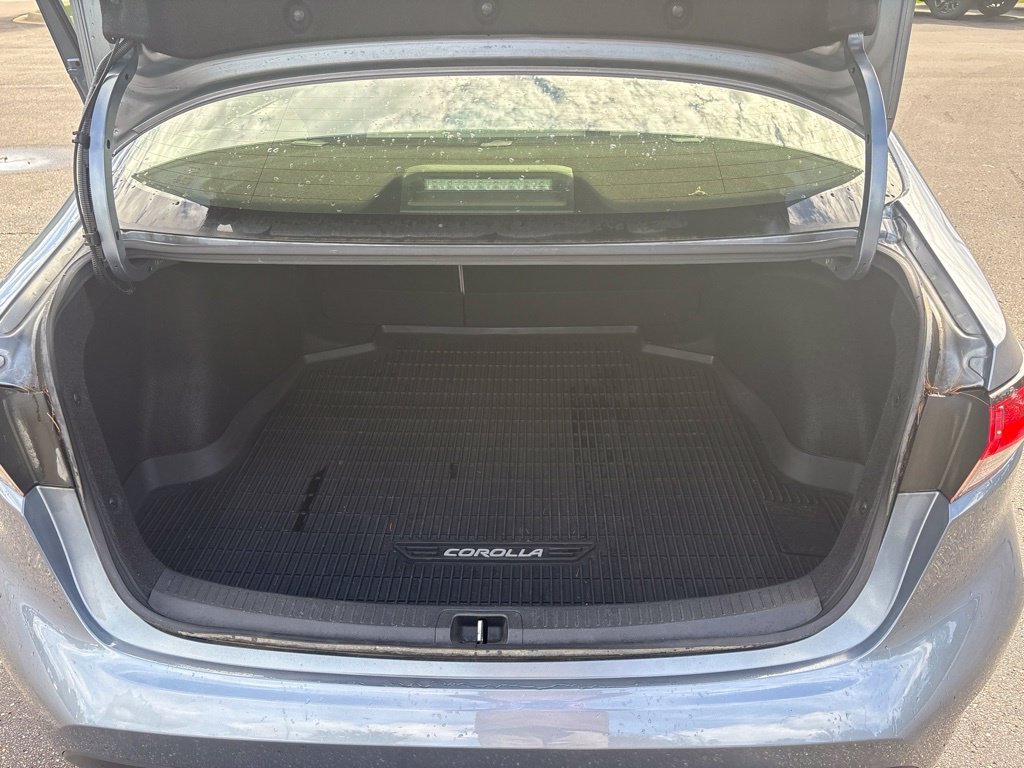 Certified Used 2020 Blue Toyota LE image 12