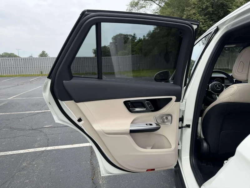 Used 2026 WHITE Mercedes-Benz GLC 300 image 21