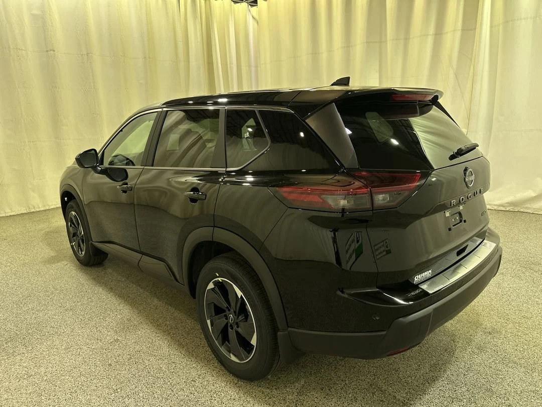 2026 Nissan Rogue SV - Photo 9