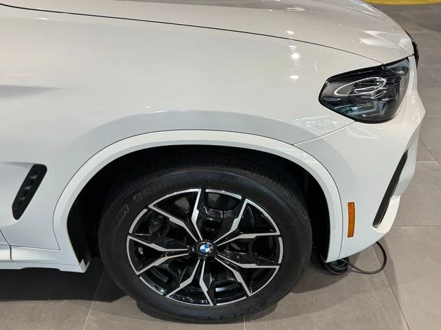 Used 2024 Alpine White BMW xDrive30i image 8