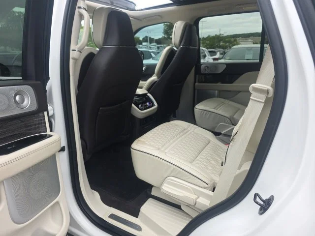 Used 2021 White Lincoln Black Label image 35