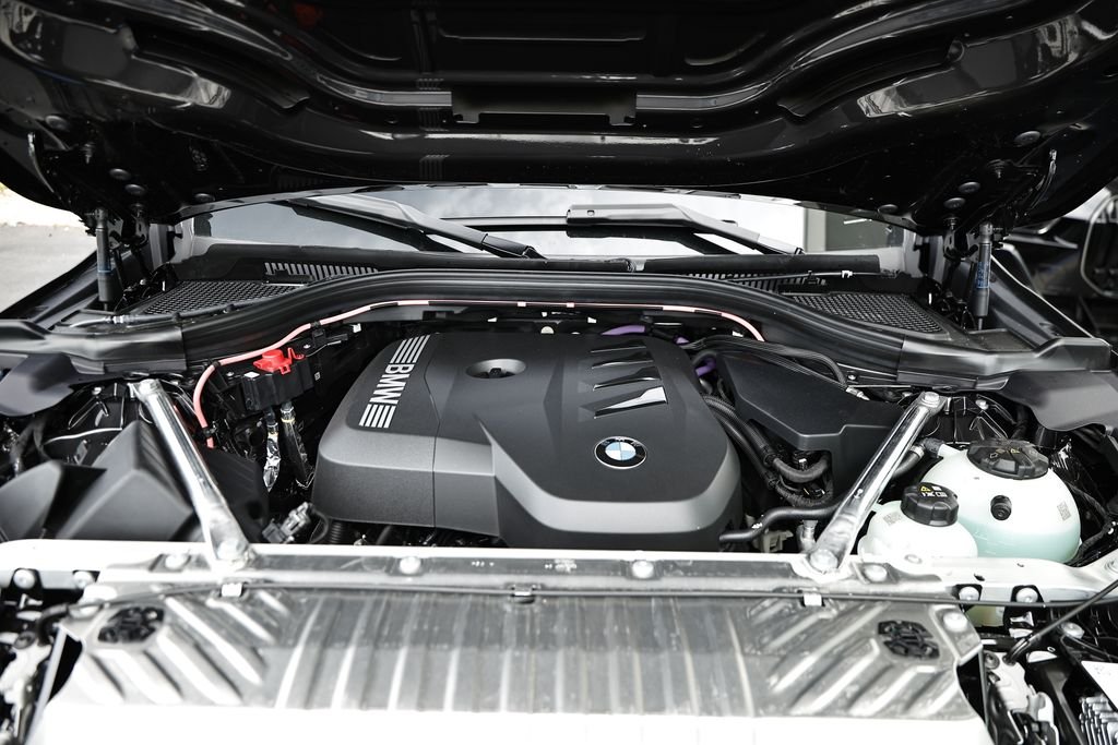 New 2026 Dark Graphite Metallic BMW 30 xDrive image 31