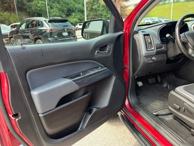 Used 2019 Red Chevrolet Z71 image 5