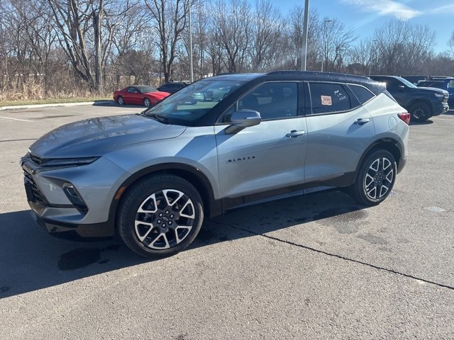 Used 2023 Chevrolet Blazer RS with VIN 3GNKBKRS3PS204160 for sale in Kansas City