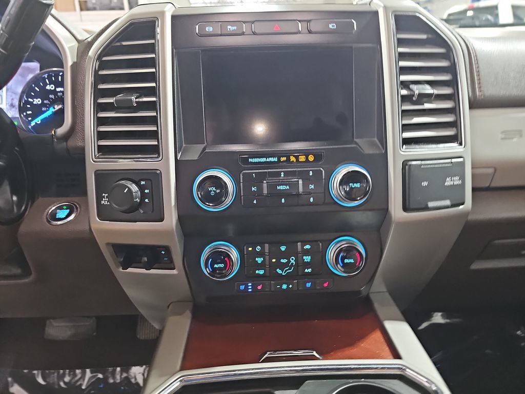 Used 2019 Blue Ford King Ranch image 23