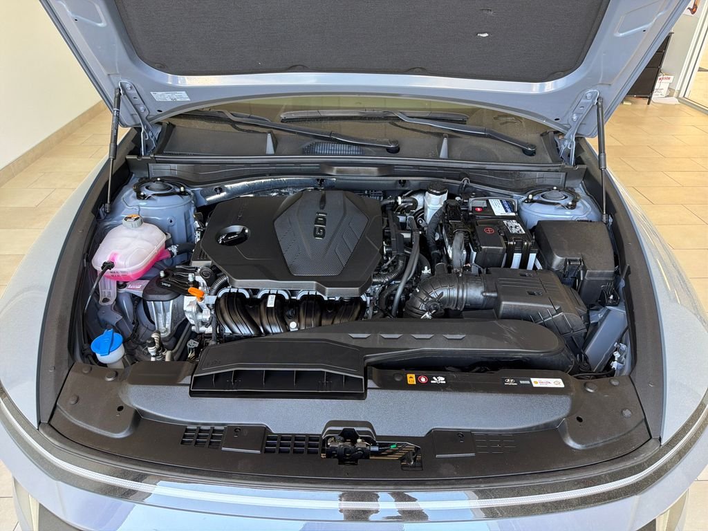 Used 2025 Blue Hyundai SEL image 31