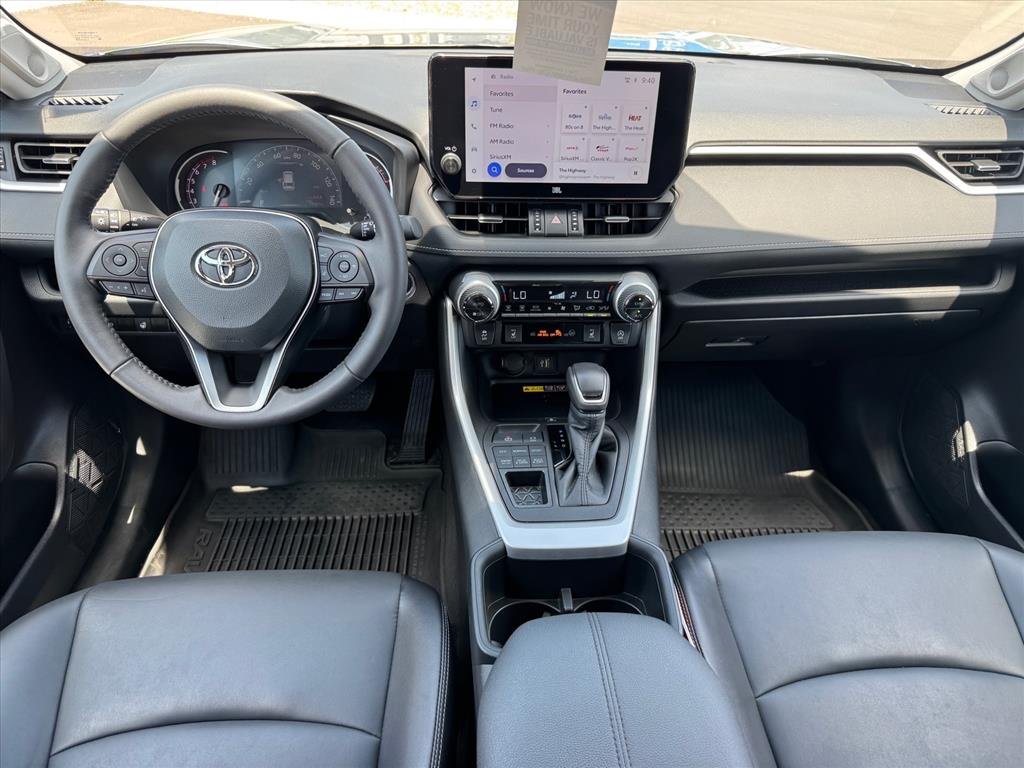 Used 2023 SILVER SKY METALLIC Toyota XLE Premium image 13