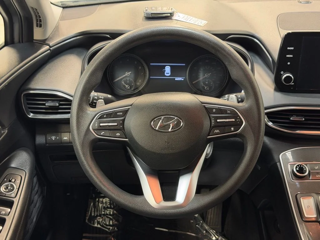 Certified Used 2022 Gray Hyundai SE image 17