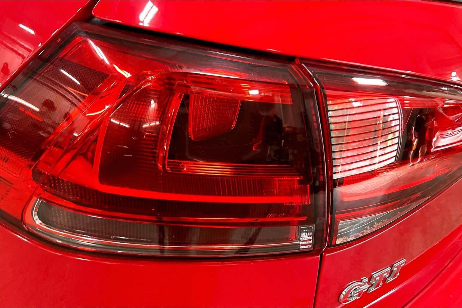 Used 2017 Tornado Red Volkswagen Sport image 28