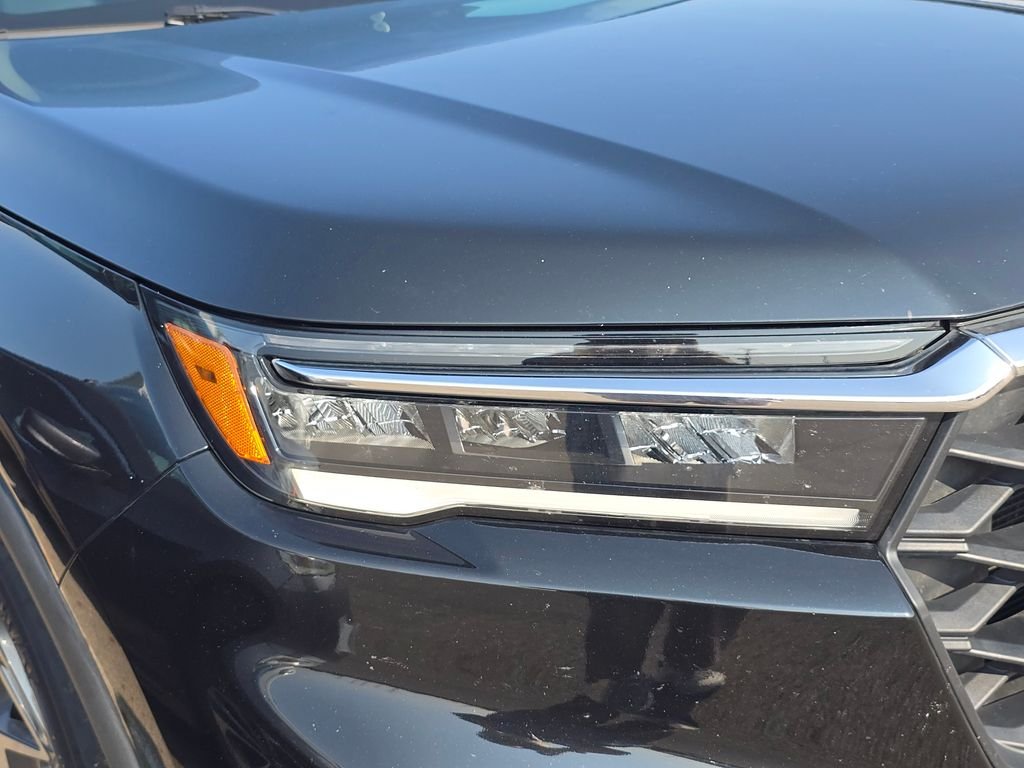 Used 2023 Black Honda EX-L image 13